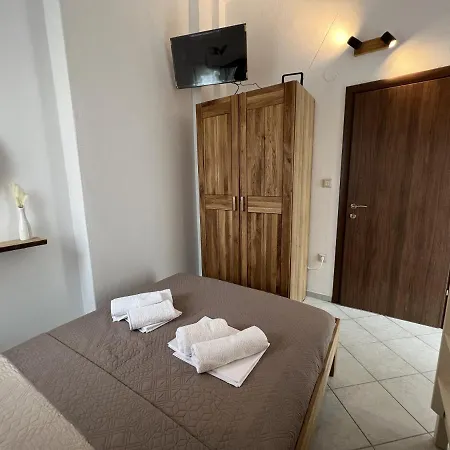 Bella Maisonette 게스트하우스 4*